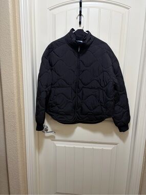 Women Black Quilted Puffer Jacket - Casual Zip Front